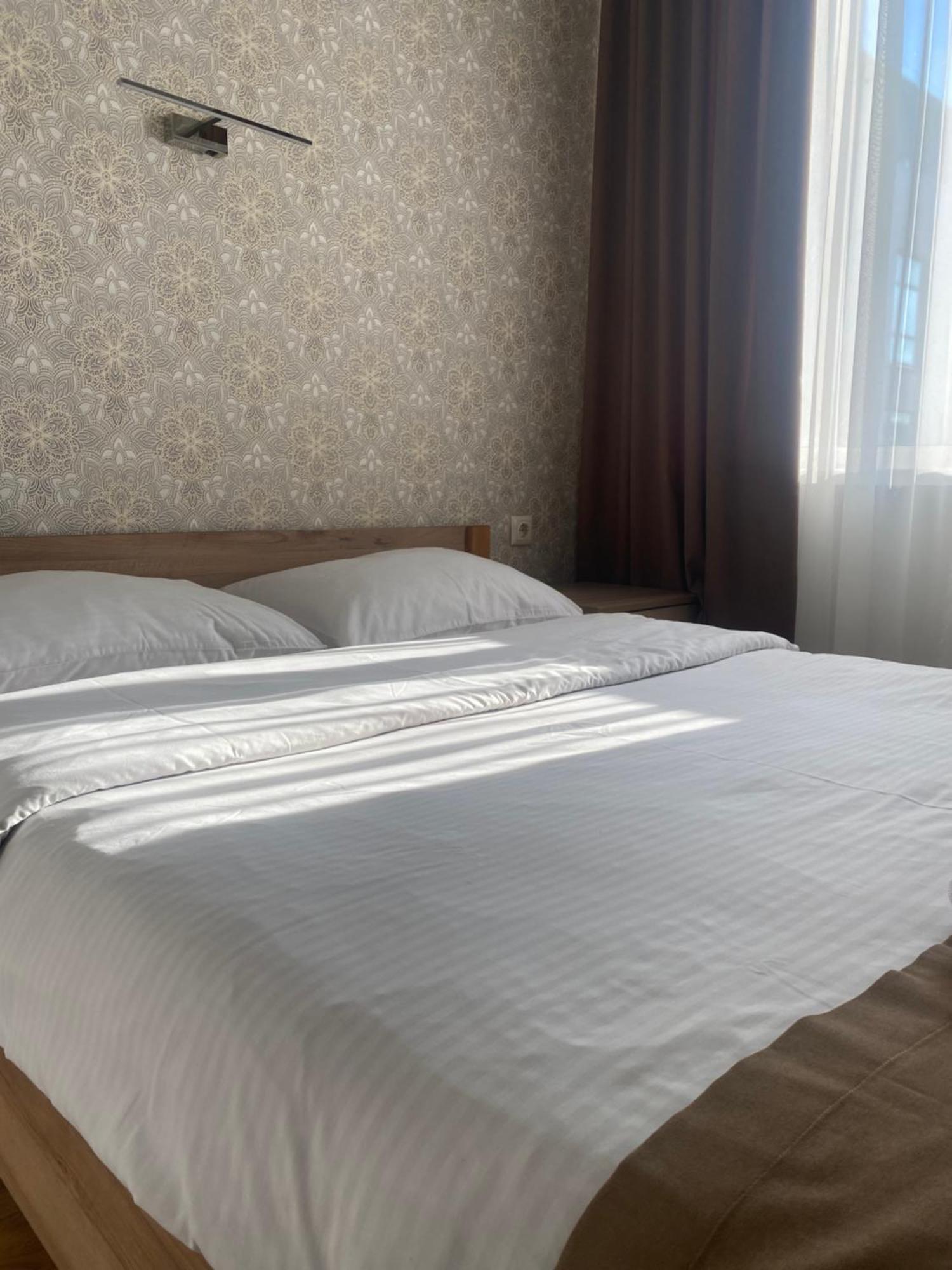 Hotel Lama 2 Kiev Exterior foto